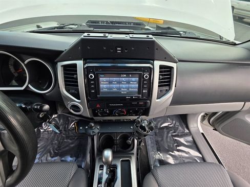 Used 2015 Toyota Tacoma 4x4 Double Cab w/ TRD Sport Package image 36