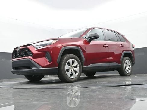 Used 2023 Toyota RAV4 LE FWD image 12