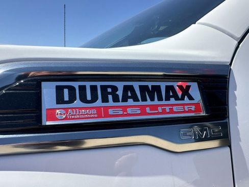 Used 2020 GMC Sierra 2500 AT4 w/ AT4 Premium Package image 12