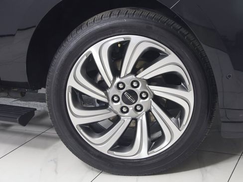 Used 2023 Lincoln Navigator Reserve image 17