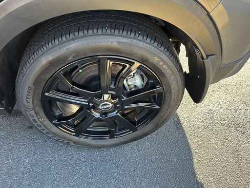 Used 2024 Nissan Kicks SR w/ SR Premium Package image 30