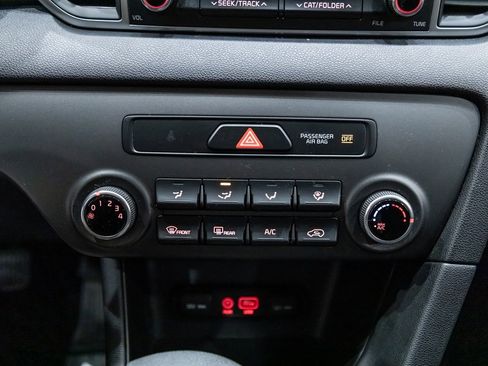 Used 2019 Kia Sportage LX image 19