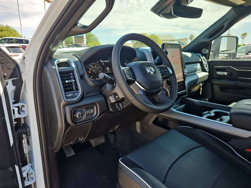 New 2026 RAM 2500 Laramie w/ Night Edition AWD/4WD image 17