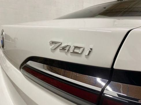 Used 2026 BMW 740i RWD image 98
