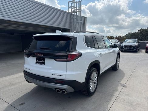 Used 2024 GMC Acadia Elevation image 6