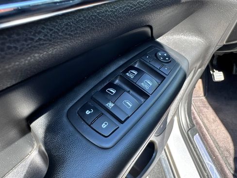Used 2018 Jeep Grand Cherokee Limited w/ Trailer Tow Group IV AWD/4WD image 19