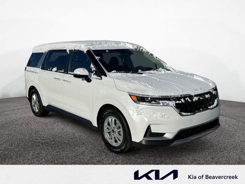 Used 2024 Kia Carnival LX image 7