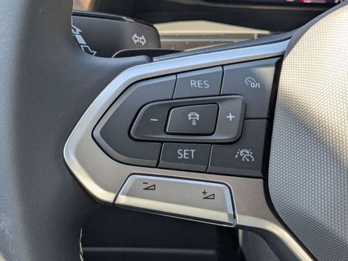 New 2026 Volkswagen Atlas SE image 18