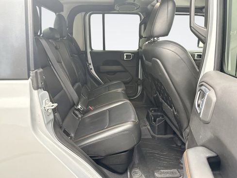 Used 2022 Jeep Gladiator Mojave w/ LED Lighting Group AWD/4WD image 18