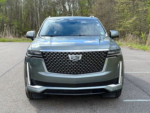 Used 2024 Cadillac Escalade Premium Luxury w/ Performance Package AWD/4WD image 2