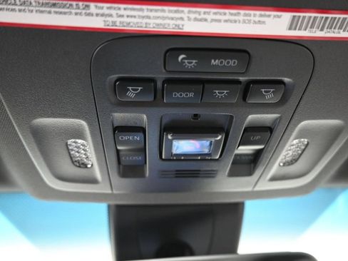 Used 2022 Toyota Avalon Limited w/ Advanced Safety Package FWD image 40