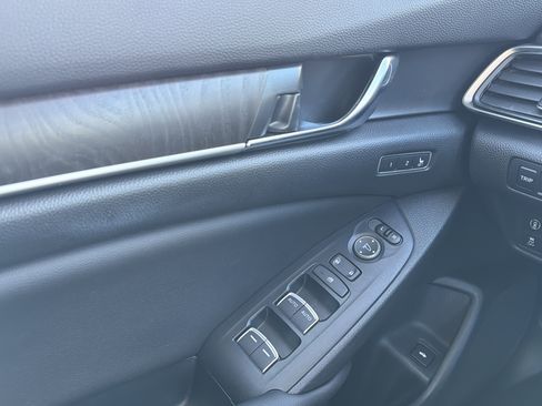 Used 2019 Honda Accord EX-L image 23