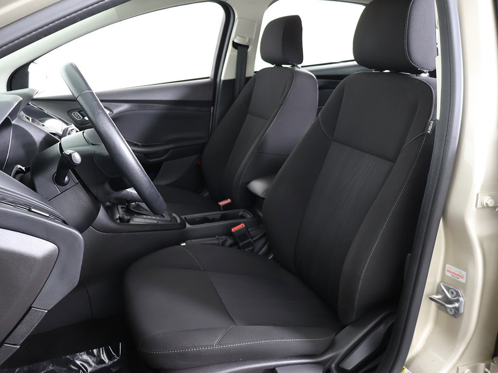 Used 2018 Ford Focus SE w/ Cold Weather Package FWD image 28