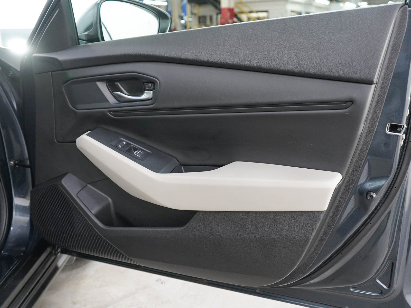 Used 2024 Honda Accord EX image 9