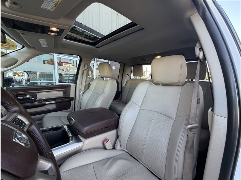 Used 2018 RAM 1500 Laramie w/ Convenience Group AWD/4WD image 20