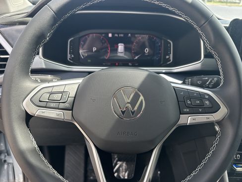 New 2026 Volkswagen Taos SEL AWD/4WD image 17