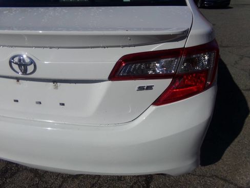 Used 2014 Toyota Camry SE w/ Fleet Convenience Package image 7