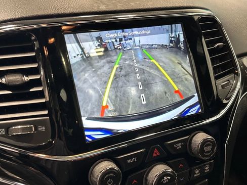 Used 2019 Jeep Grand Cherokee Trailhawk w/ Trailhawk Luxury Group image 24