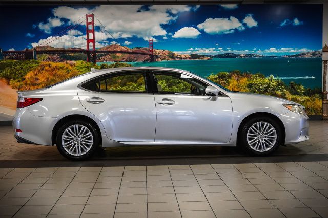 Used 2014 Lexus ES 350 w/ Premium Package FWD image 5