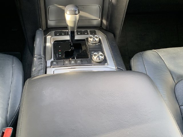 Used 2016 Toyota Land Cruiser AWD/4WD image 27