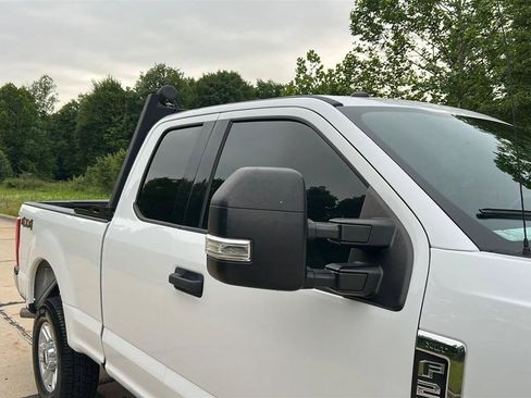 Used 2018 Ford F250 XLT w/ XLT Value Package AWD/4WD image 6