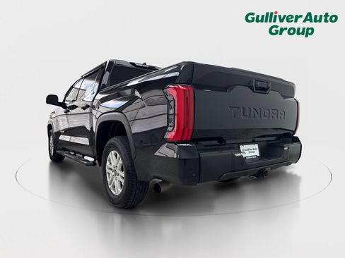 Used 2022 Toyota Tundra SR5 w/ Convenience Package RWD image 5
