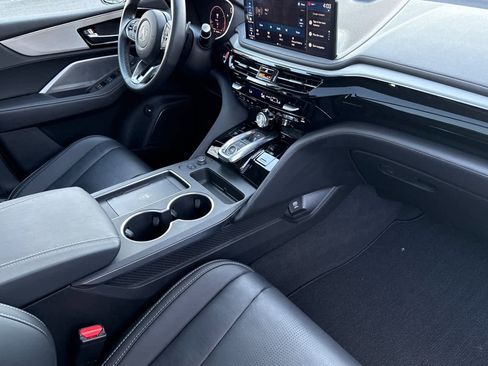 Used 2025 Acura MDX SH-AWD w/ Technology Package image 16