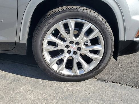 Used 2025 GMC Acadia Denali w/ Super Cruise Package image 6