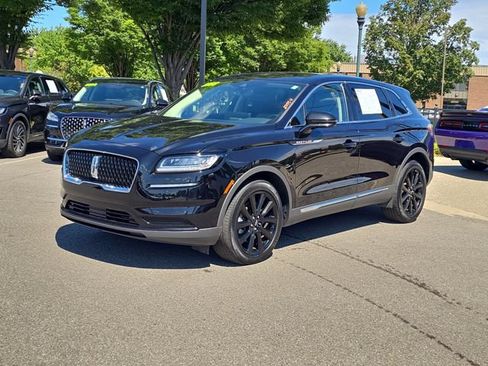 Used 2023 Lincoln Nautilus Reserve w/ Monochromatic Package AWD/4WD image 2