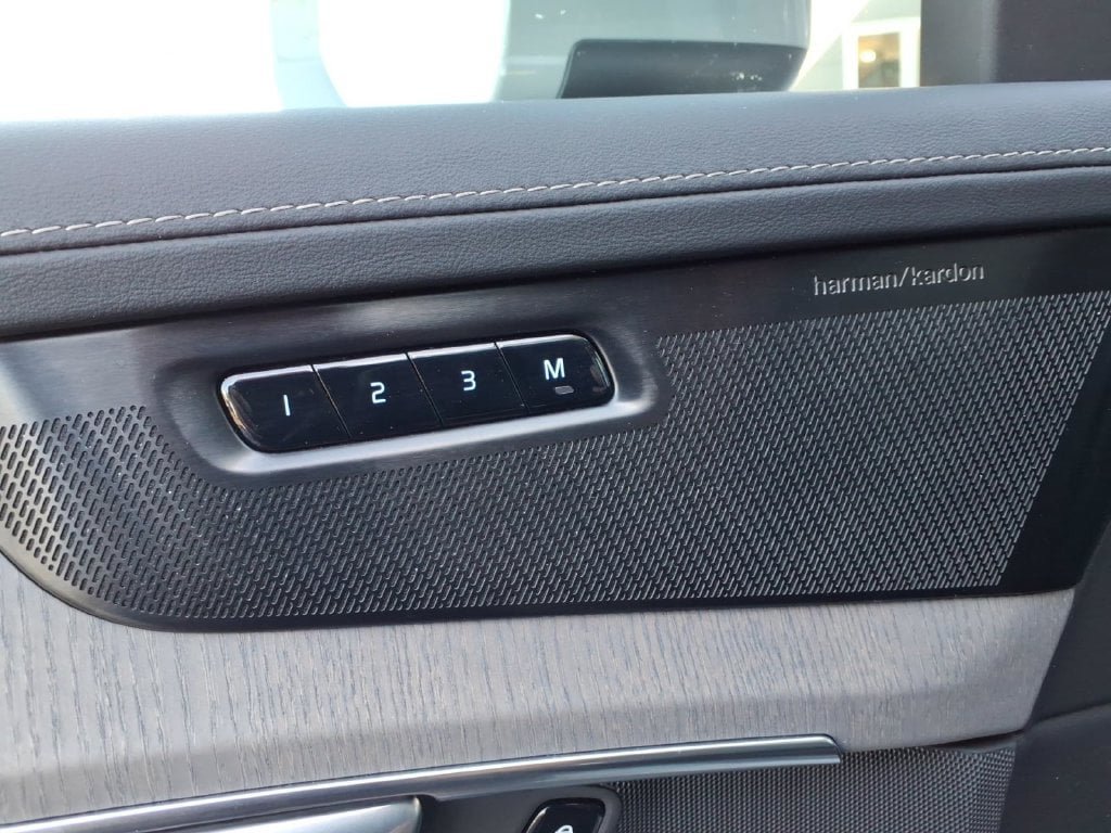 Certified 2026 Volvo XC90 B6 Ultra AWD/4WD image 11
