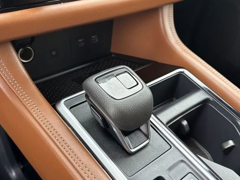 Used 2024 Nissan Pathfinder Platinum w/ Cargo Package image 14