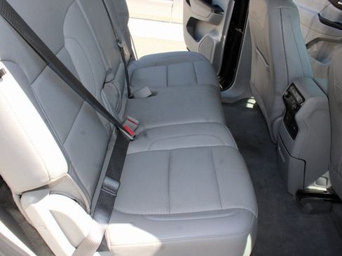 Certified 2023 GMC Acadia SLT image 21