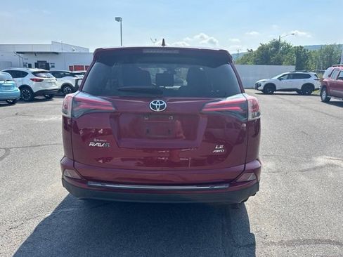 Used 2018 Toyota RAV4 LE w/ Carpet Mat Package AWD/4WD image 6