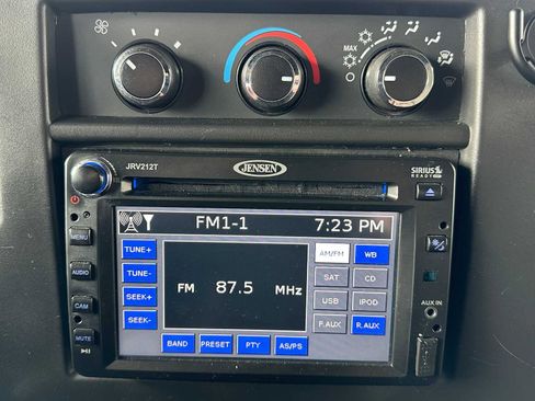 Used 2014 Chevrolet Express 4500 w/ RV Package image 37