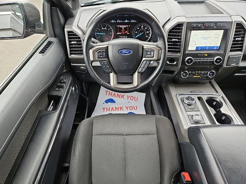 Used 2020 Ford Expedition XLT image 11