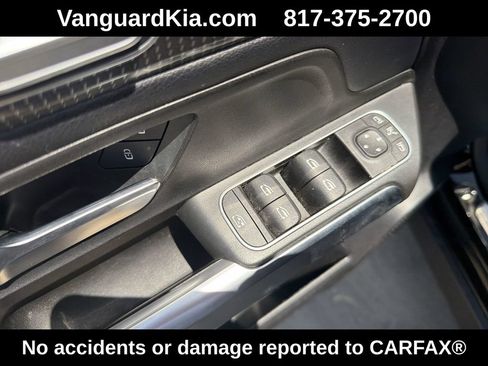 Used 2021 Mercedes-Benz GLB 250 4MATIC image 17