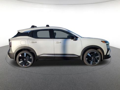 New 2026 Nissan Kicks SR AWD/4WD image 4