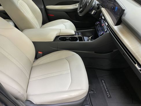 Used 2025 Hyundai Sonata Limited image 26