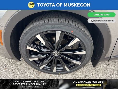 New 2026 Toyota Crown Platinum image 9