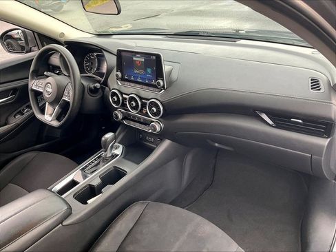 Used 2024 Nissan Sentra SV FWD image 13