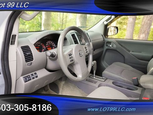 Used 2016 Nissan Frontier SV AWD/4WD image 12