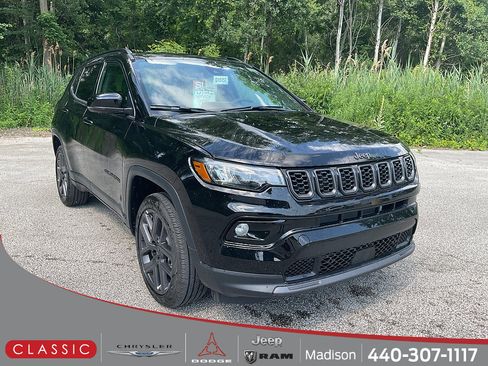 New 2026 Jeep Compass Limited AWD/4WD image 1