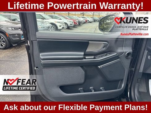 Used 2025 Ford Expedition Max Platinum image 12