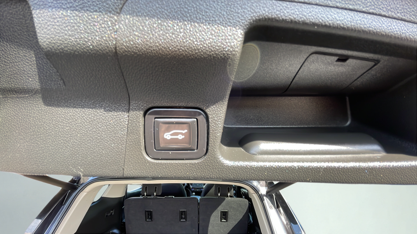 Used 2017 GMC Acadia SLE w/ Driver Alert Package I AWD/4WD image 21