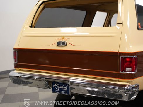 Used 1987 GMC Suburban 2WD image 26