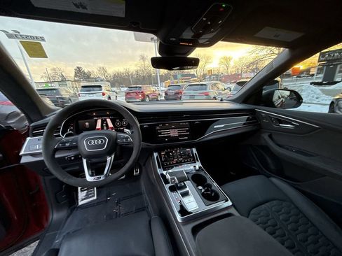 Used 2025 Audi RS Q8 performance image 11