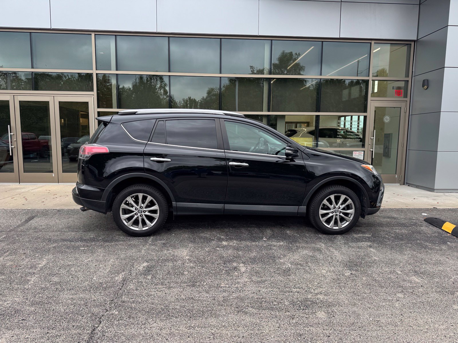 Used 2017 Toyota RAV4 Limited w/ All Weather Liner Package AWD/4WD image 1