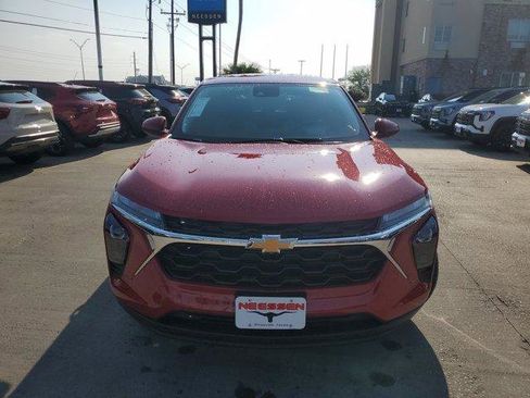 New 2026 Chevrolet Trax LS image 2