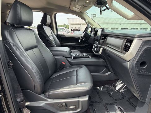 Used 2022 Ford Expedition XLT AWD/4WD image 28