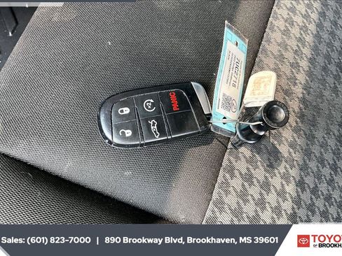 Used 2022 Dodge Challenger SXT w/ Blacktop Package RWD image 9